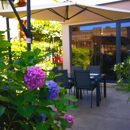 Stay In The Very Heart Of Porec - 50M To The Beach Экстерьер фото