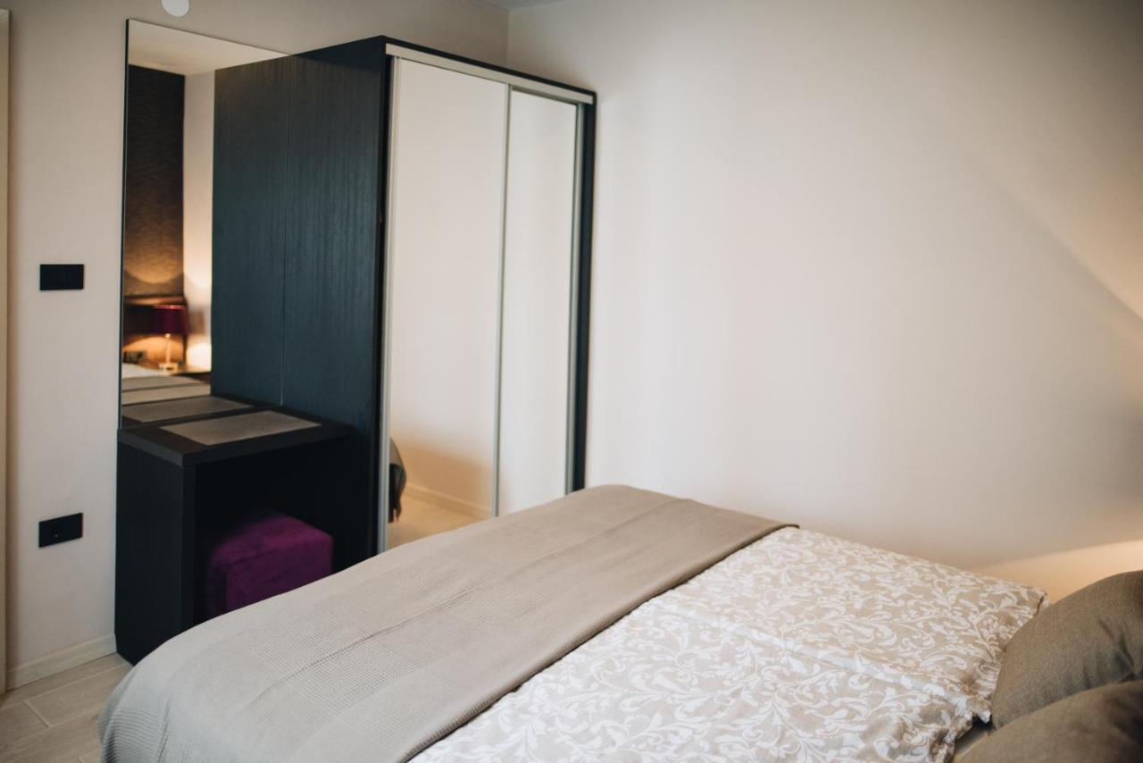 Stay In The Very Heart Of Porec - 50M To The Beach Экстерьер фото