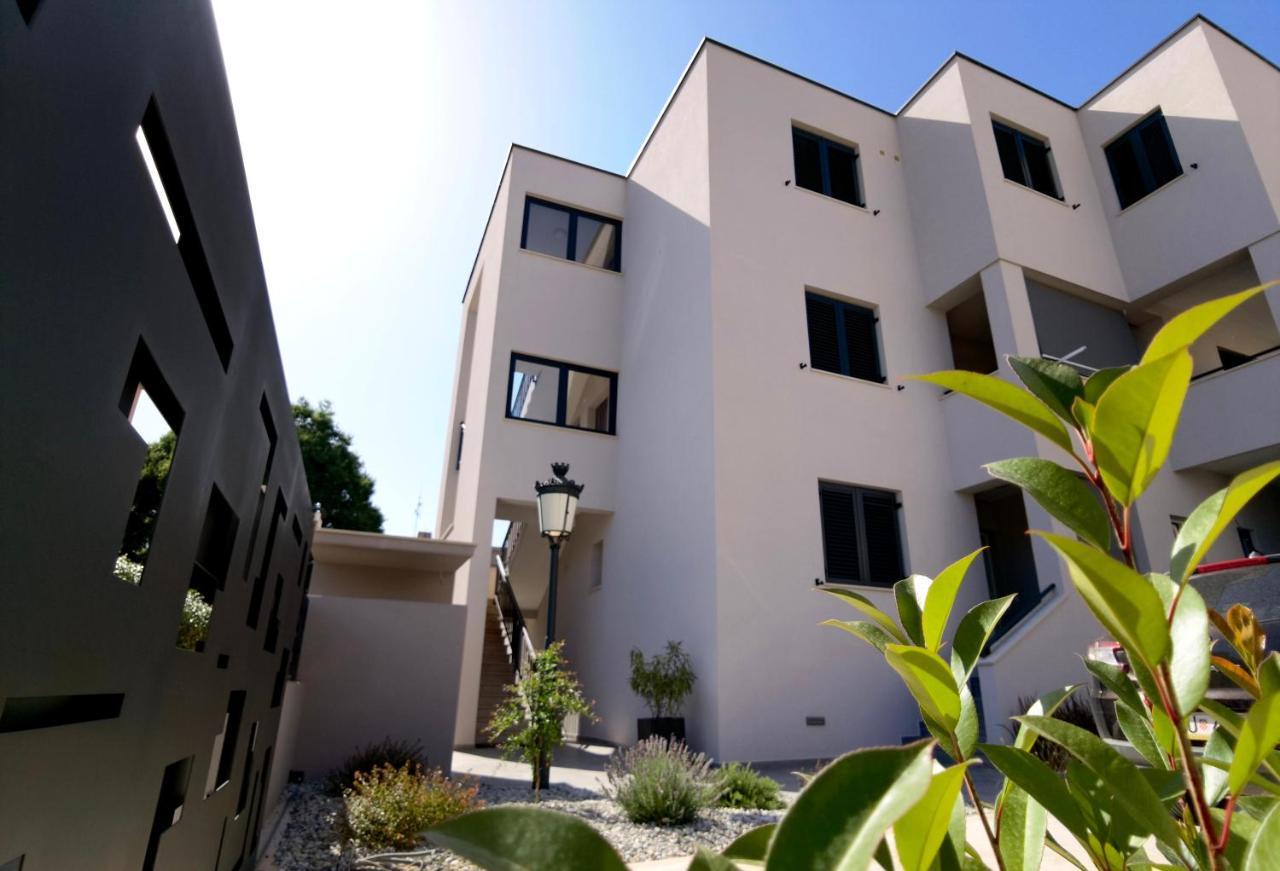 Stay In The Very Heart Of Porec - 50M To The Beach Экстерьер фото