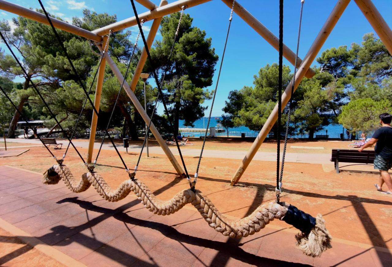 Stay In The Very Heart Of Porec - 50M To The Beach Экстерьер фото