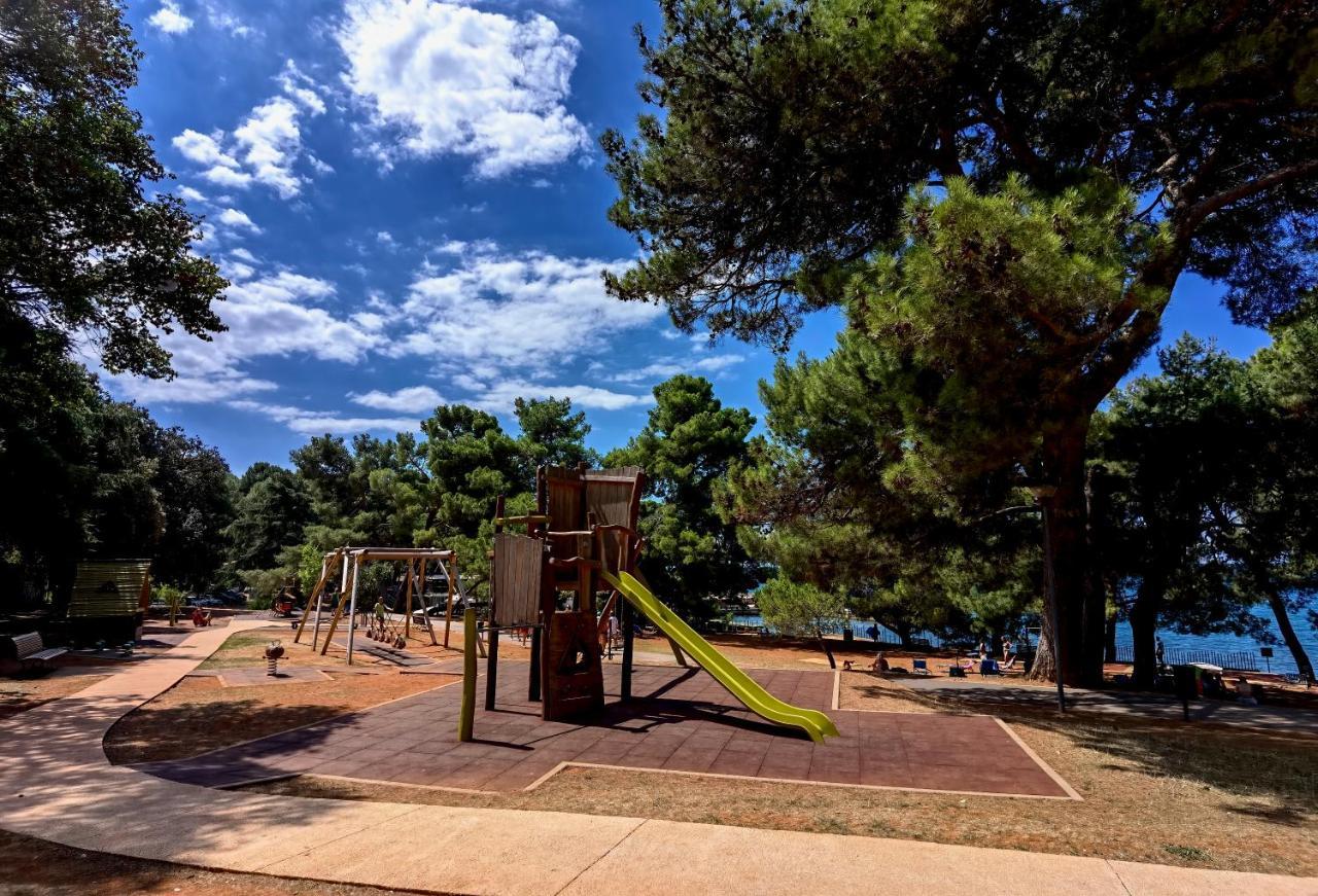 Stay In The Very Heart Of Porec - 50M To The Beach Экстерьер фото